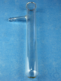 Reagenzglas mit angeformtem Stopfenbett, ohne Schliff mit Seitenrohr ca. 180 x 20 mm Ø