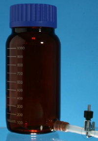 Abklärflasche, 1000 ml, mit Seitenstutzen Beschreibung: 
- Inhalt: 1000 ml 
- Laborglas nach DIN,...