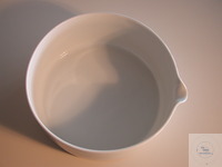Porzellanschale mit Ausguss D 250mm 
Durchmesser: 250mm
H&ouml;he: 100mm