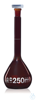 Messkolben BB Kl. A USP DE-M Braunglas, 250 ml, Boro 3.3, NS 14/23, PP-Stopfen Messkolben, USP,...