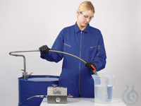 Withdrawal system for solvents w/discharge hose In the withdrawal system for solvents with...