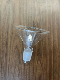 Pulvertrichter mit Normalschliff-Kern, NS 29/32 mit Abtropfnase, Ø 100 mm