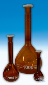 Messkolben, 200 ml, A, KB, NS 14/23, PE Stopfen Braunglas