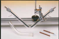 Kohle-Elektrode zu Reaktionsrohr Kohle-Elektrode zu Reaktionsrohr